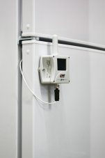 LP102 držák pro upevnění dataloggery Comet nebo snímače Sigfox na magnetické povrchy, METROSERVIS