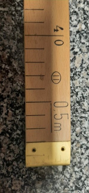 Dřevěný cejchovaný půlmetr plochý 0,5 m