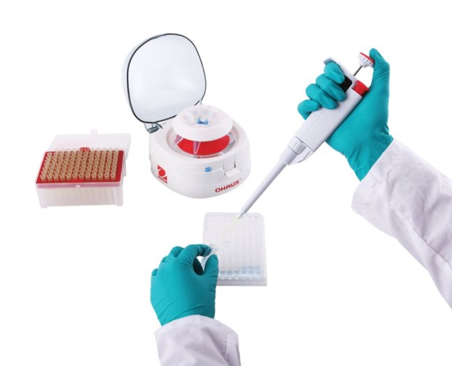 Frontier 5306 Application with pipette and tips Right