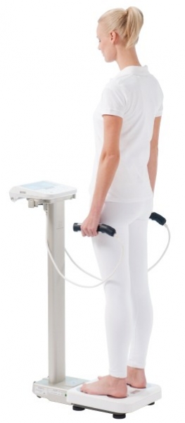 Tělesný analyzátor MC 780 se stojanem (8)