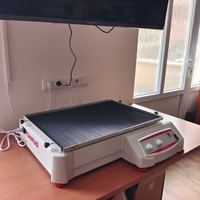 SHHD2325AL analogová orbitální třepačka Ohaus