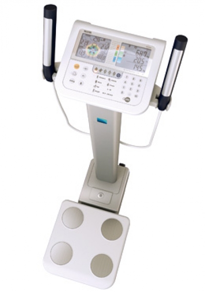 Tělesný analyzátor MC 780 se stojanem (3)