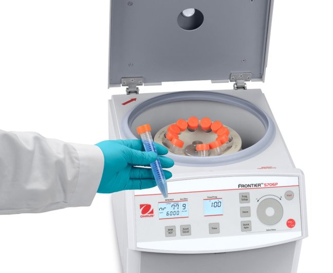 FC5706P Multifunkční odstředivka 100–240 V