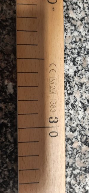 Dřevěný cejchovaný půlmetr plochý 0,5 m