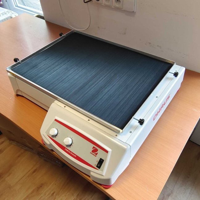 SHHD2325AL analogová orbitální třepačka Ohaus