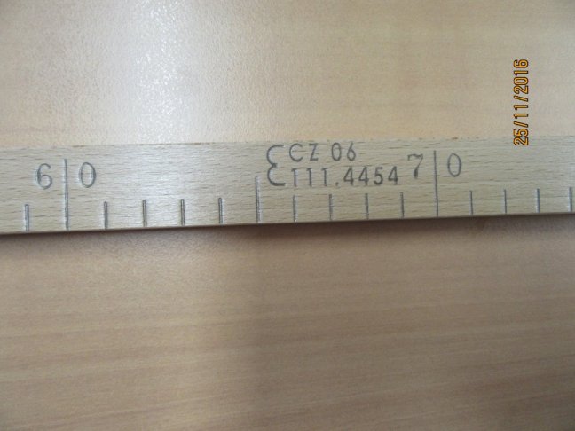 Dřevěný cejchovaný metr hranatý (3)