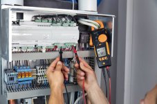 770 2 klešťový multimetr Metroservis s.r.o.