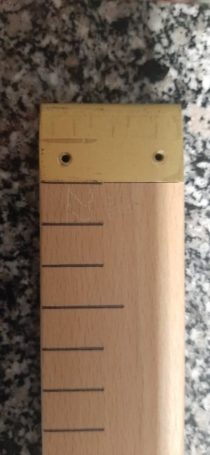 Dřevěný cejchovaný půlmetr plochý 0,5 m