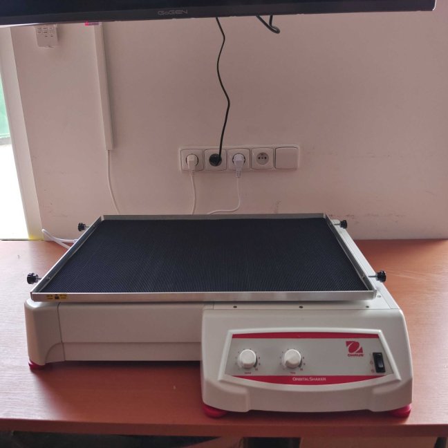 SHHD2325AL analogová orbitální třepačka Ohaus