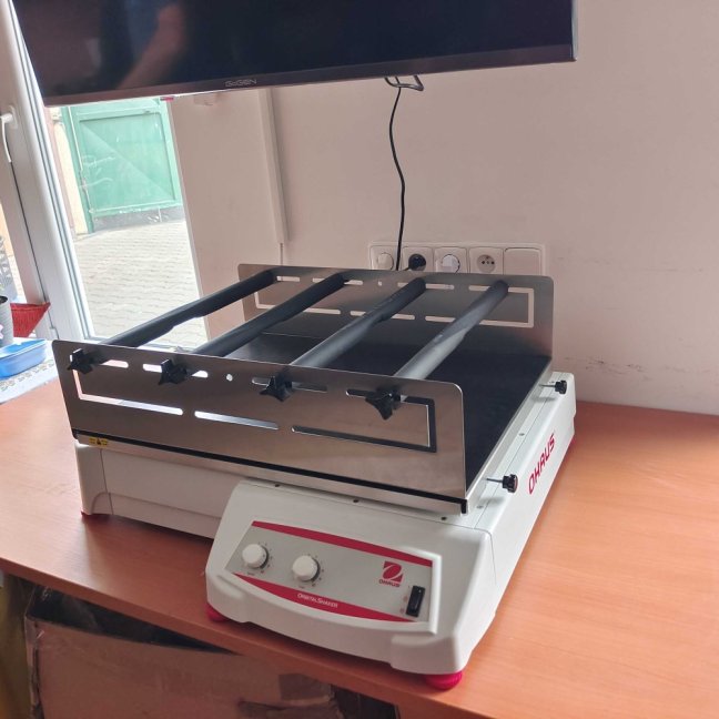 SHHD2325AL analogová orbitální třepačka Ohaus