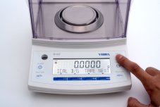 HT 84CEN analytická váha Vibra1